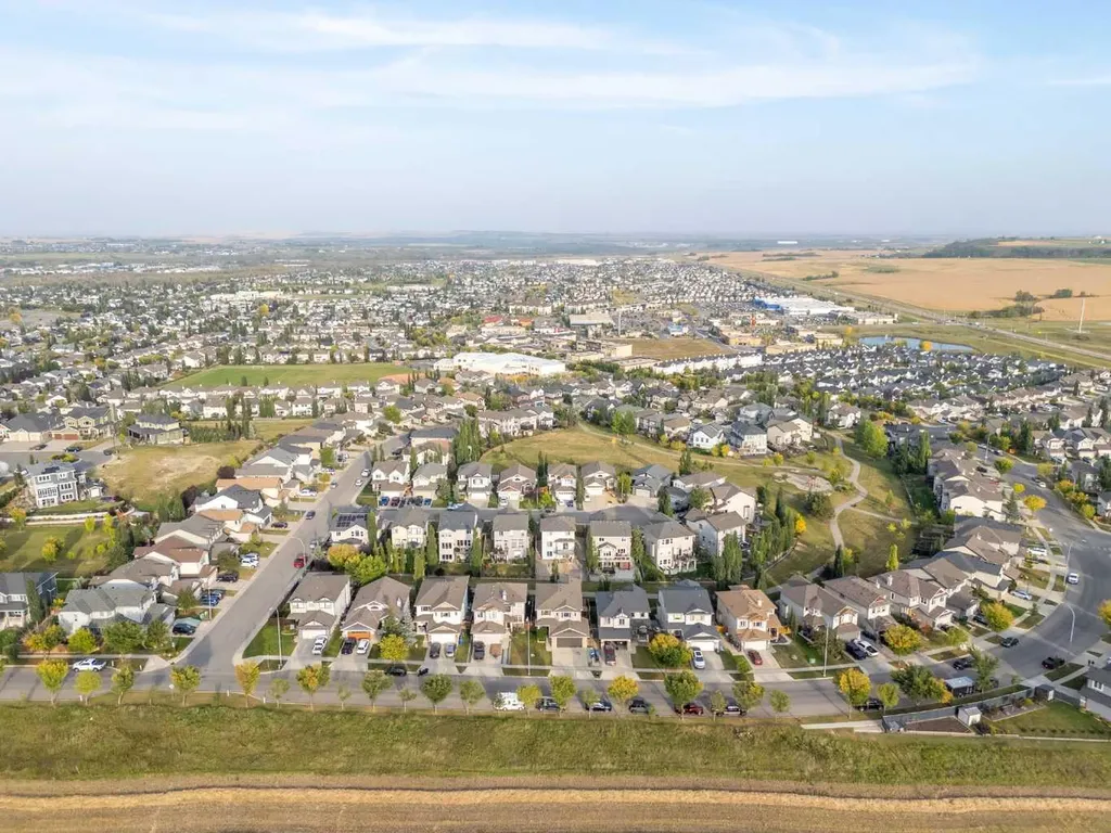 148 Westland Street Okotoks AB T1S 0B3