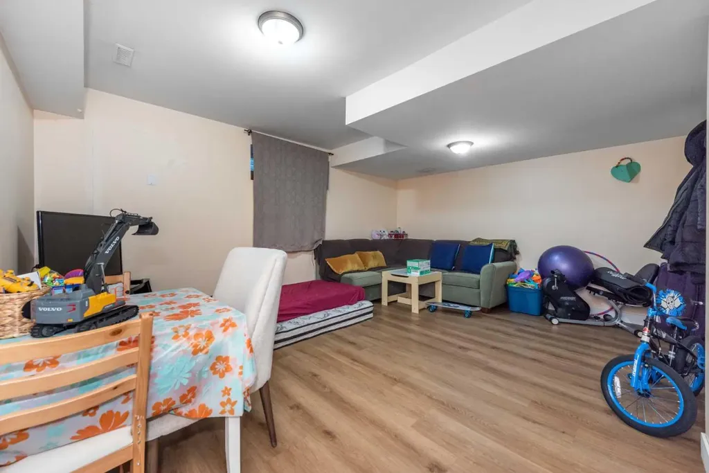 185 Skyview Ranch Drive NE Calgary AB T3N 0C2