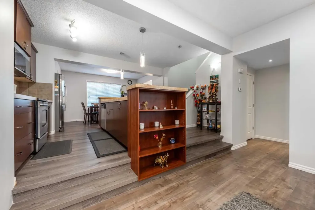 185 Skyview Ranch Drive NE Calgary AB T3N 0C2