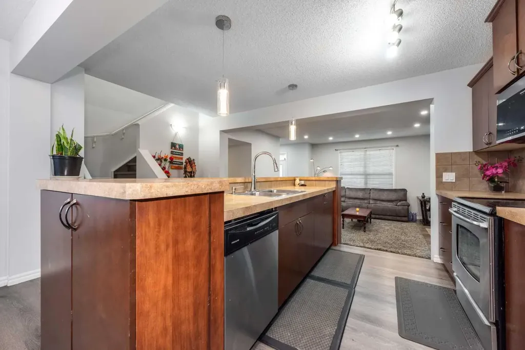 185 Skyview Ranch Drive NE Calgary AB T3N 0C2