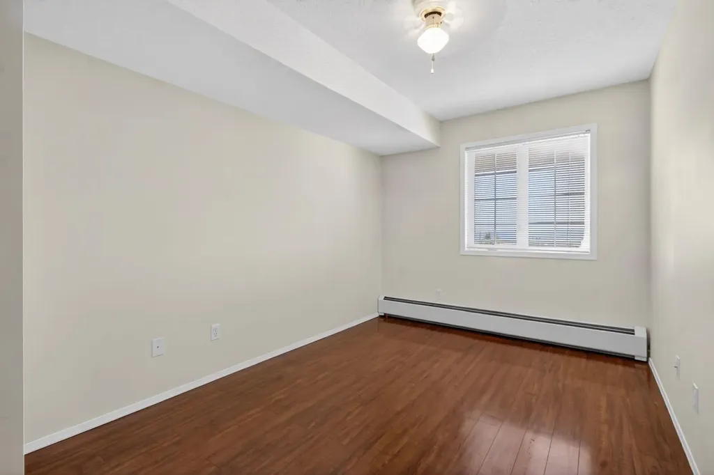 2314 Sienna Park Green SW Calgary AB T3H 3N7