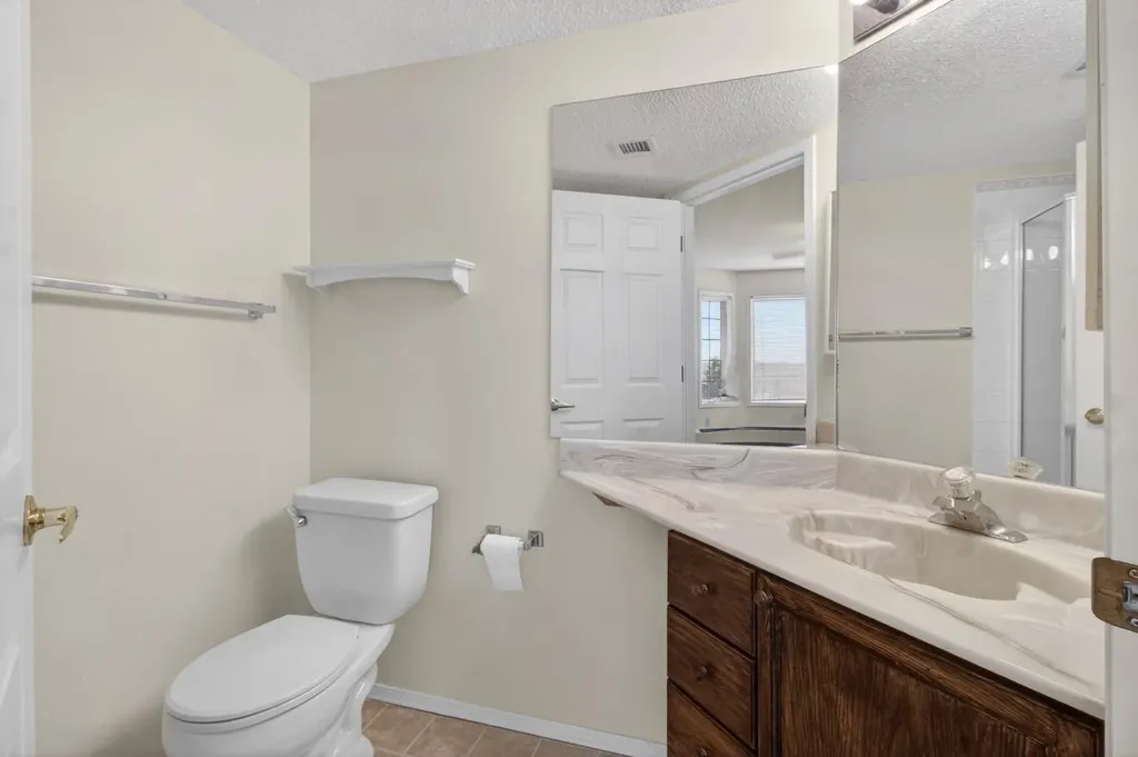2314 Sienna Park Green SW Calgary AB T3H 3N7