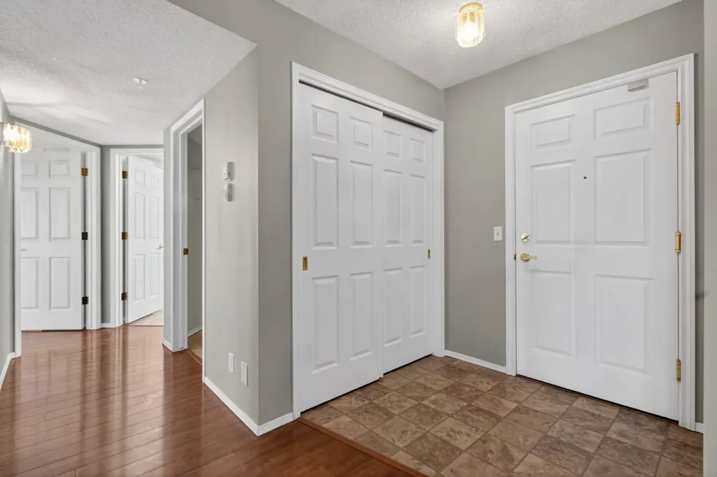 2314 Sienna Park Green SW Calgary AB T3H 3N7