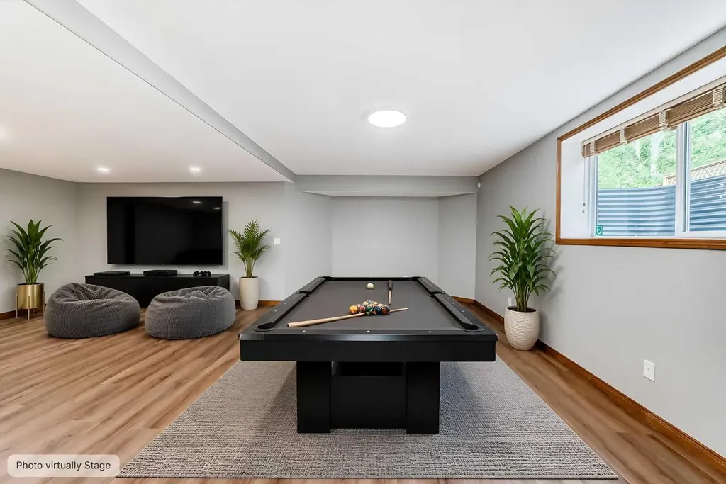 147 Oakmere Green Chestermere AB T1X 1N4