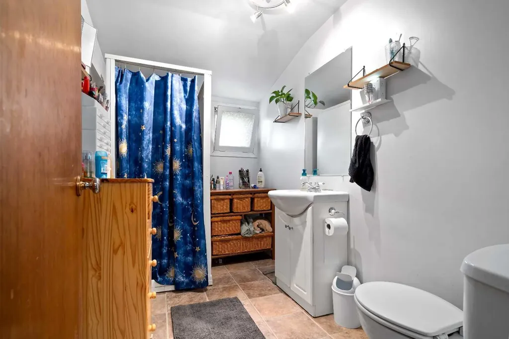 218 Altawana Avenue NE Medicine Hat AB T1A 5N7