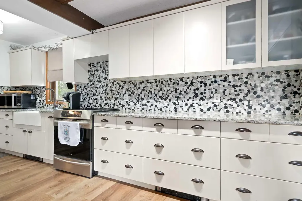 218 Altawana Avenue NE Medicine Hat AB T1A 5N7