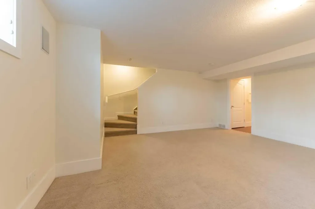 1024 Wentworth Rise SW Calgary AB T3H5K1