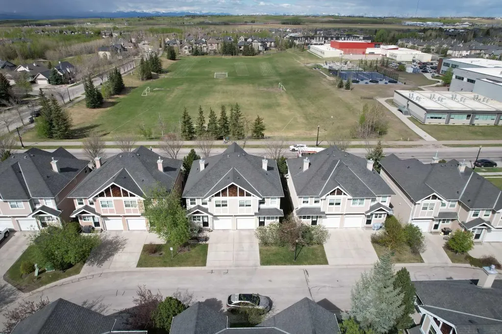 1024 Wentworth Rise SW Calgary AB T3H5K1