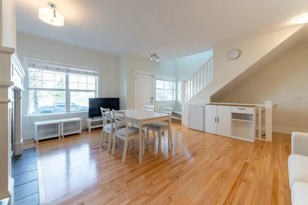 1024 Wentworth Rise SW Calgary AB T3H5K1