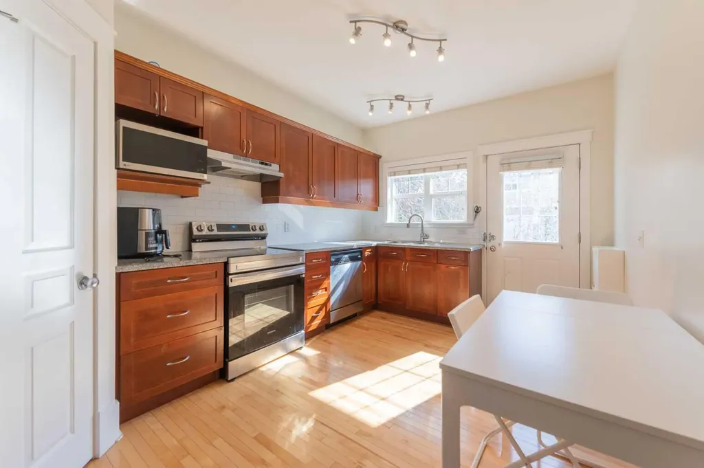 1024 Wentworth Rise SW Calgary AB T3H5K1