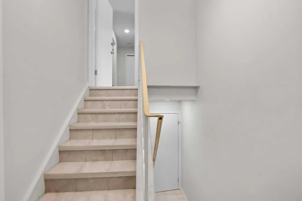 84 Falconridge Place NE Calgary AB T3J1A6