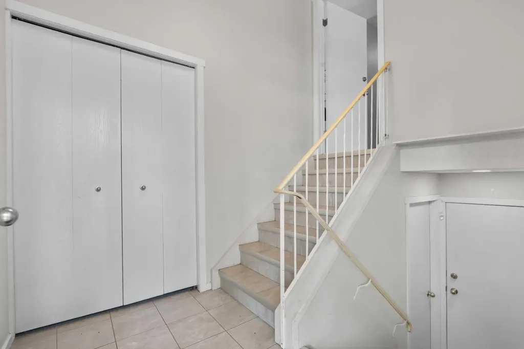 84 Falconridge Place NE Calgary AB T3J1A6