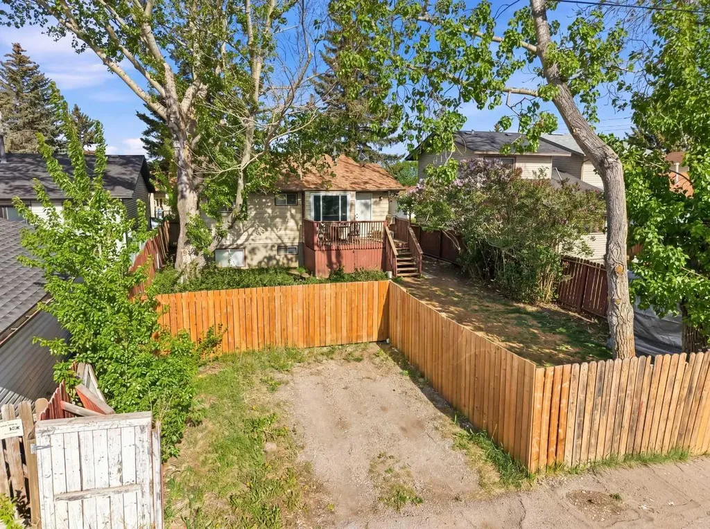 84 Falconridge Place NE Calgary AB T3J1A6