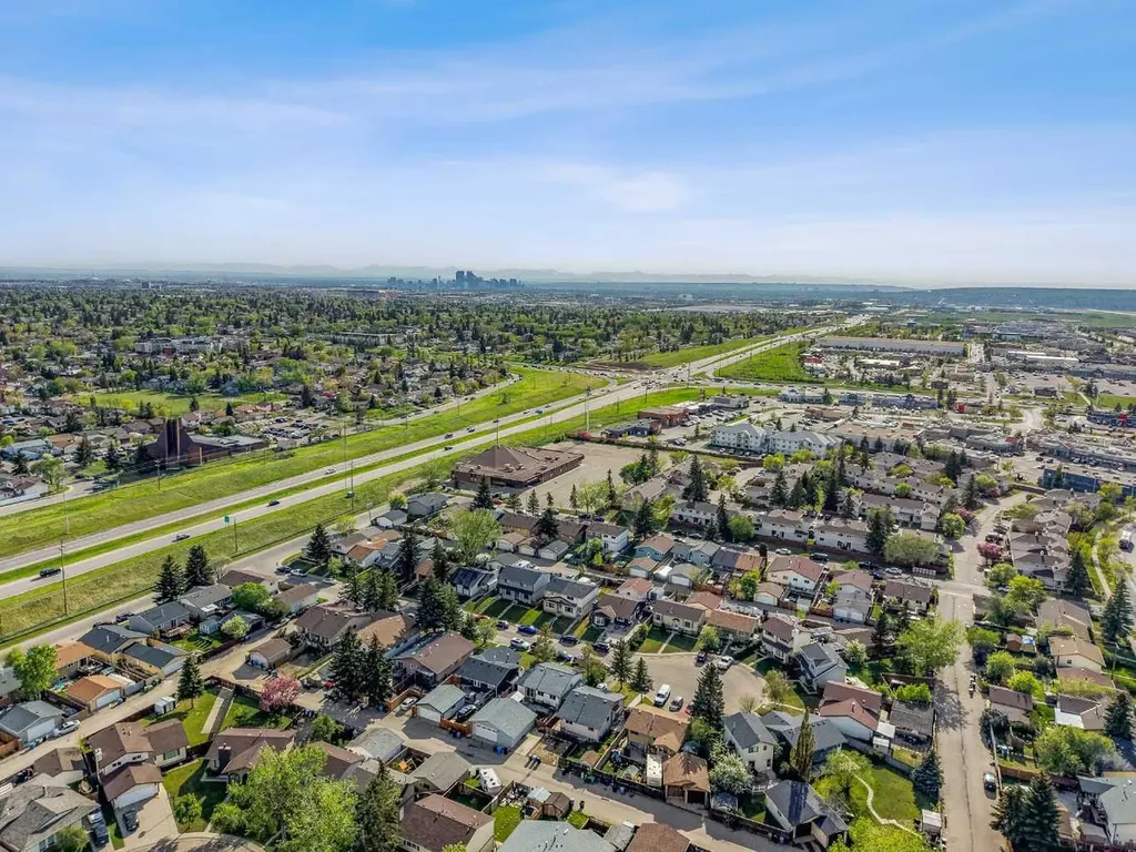 84 Falconridge Place NE Calgary AB T3J1A6