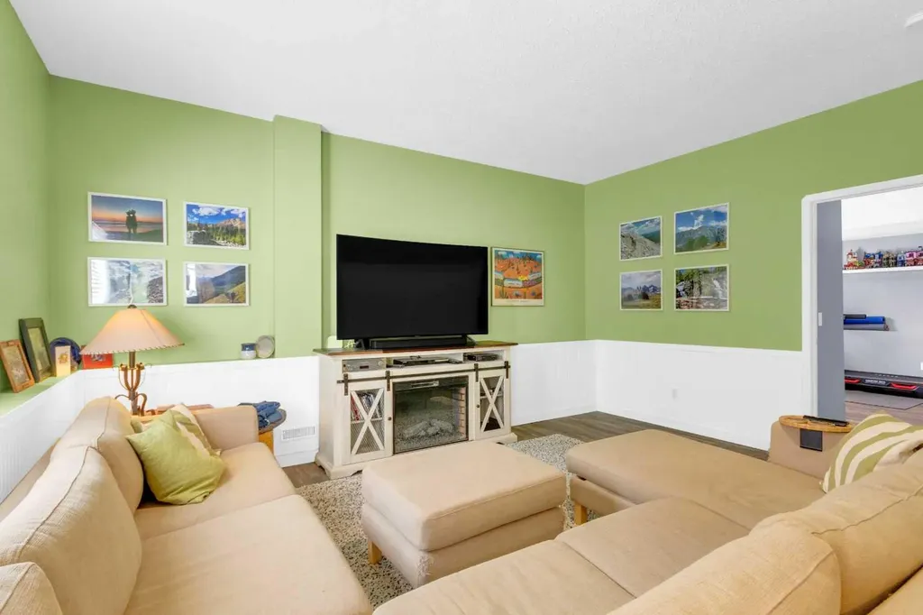 131 Aspen Creek Way Strathmore AB T1P 1R4