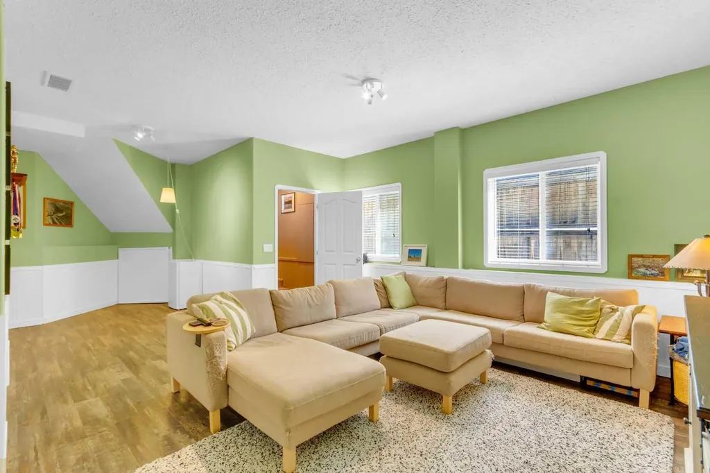 131 Aspen Creek Way Strathmore AB T1P 1R4