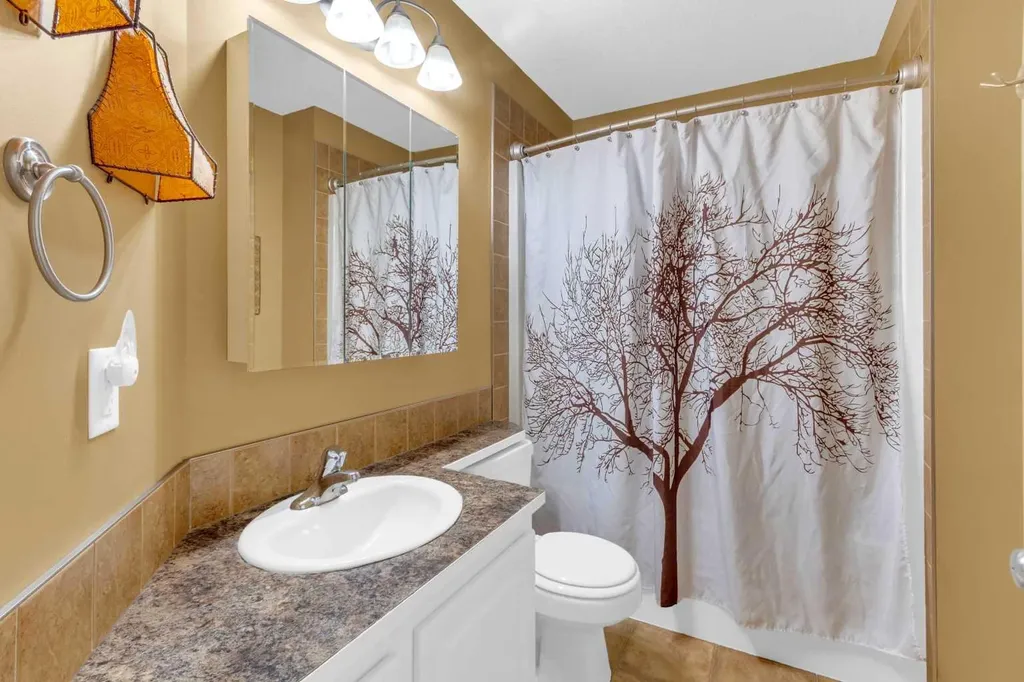 131 Aspen Creek Way Strathmore AB T1P 1R4