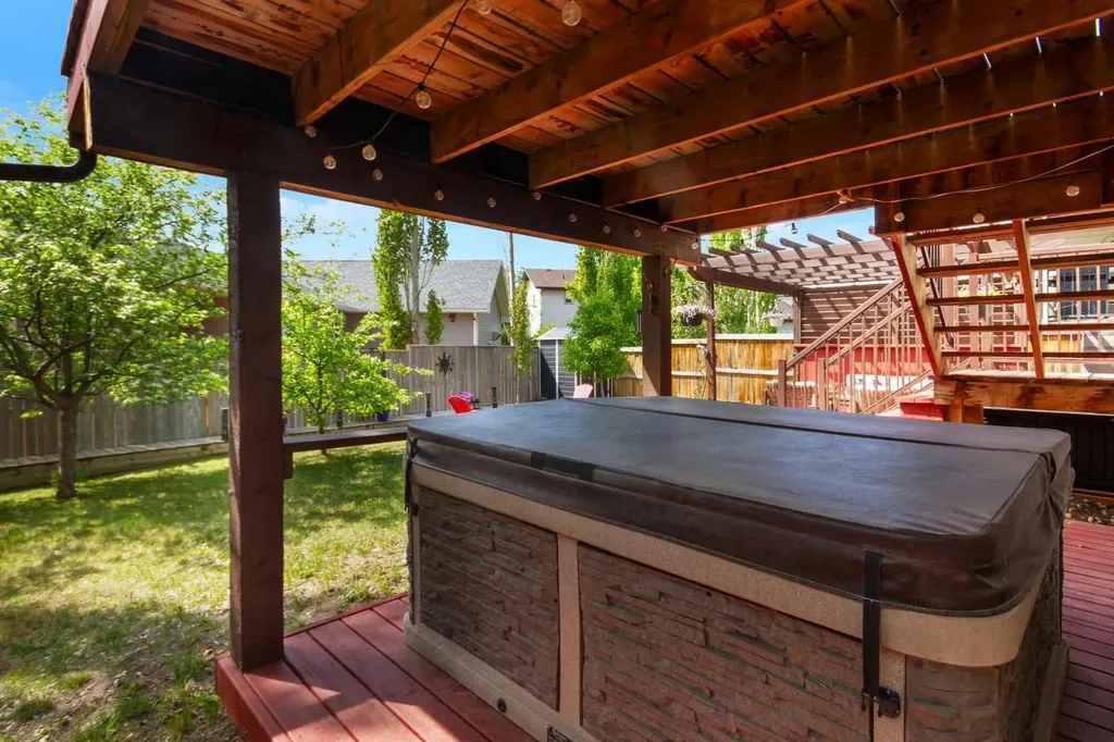 131 Aspen Creek Way Strathmore AB T1P 1R4