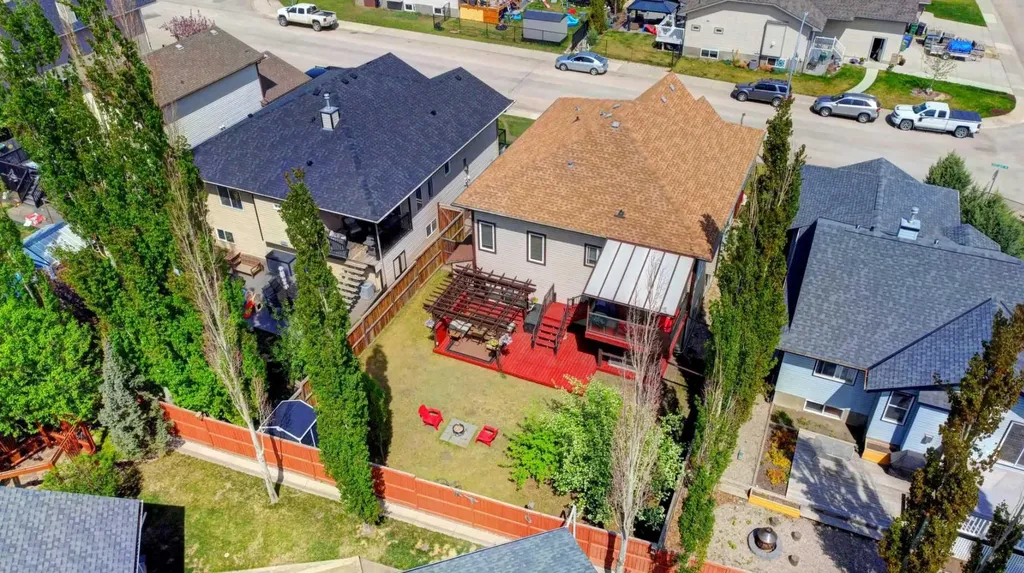 131 Aspen Creek Way Strathmore AB T1P 1R4