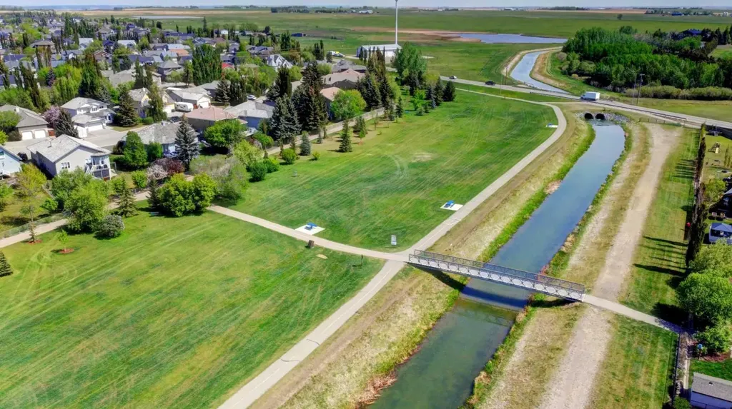 131 Aspen Creek Way Strathmore AB T1P 1R4