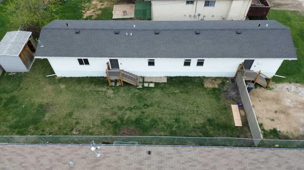 9906 102 Avenue Clairmont AB T8X5A3
