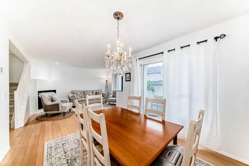 388 Sandarac Drive NW Calgary AB T3K4E3