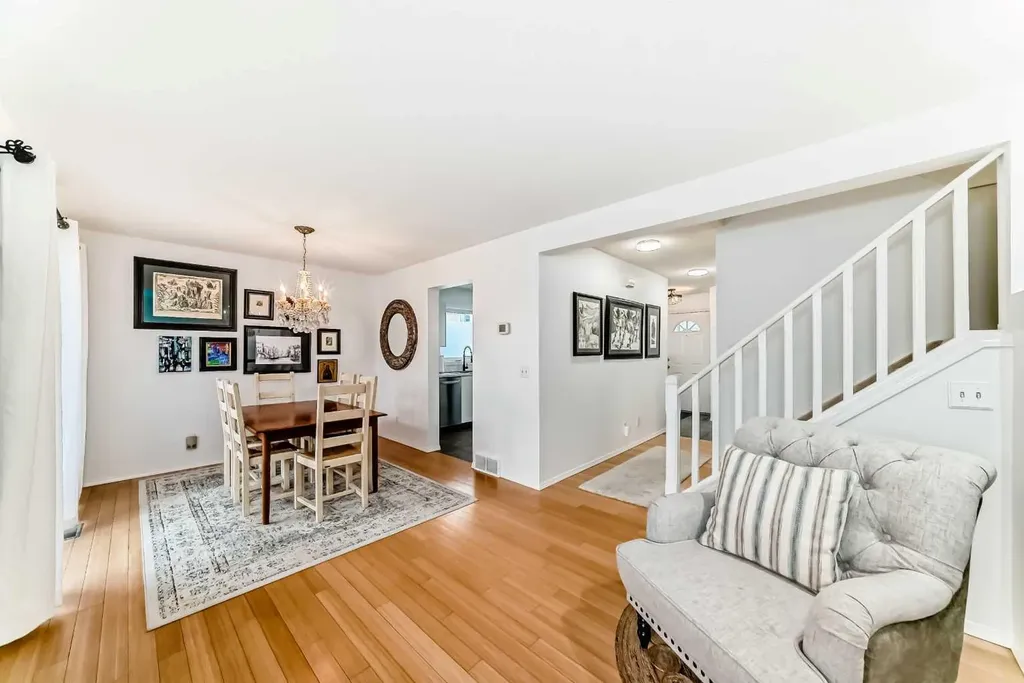 388 Sandarac Drive NW Calgary AB T3K4E3