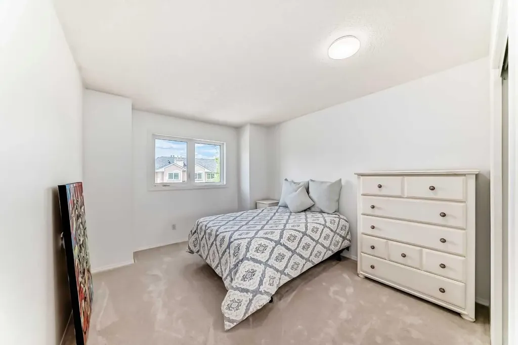 388 Sandarac Drive NW Calgary AB T3K4E3