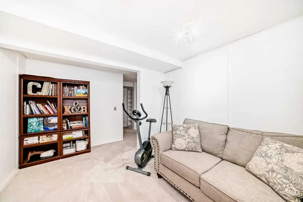 388 Sandarac Drive NW Calgary AB T3K4E3