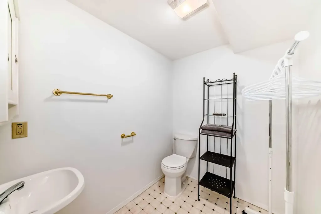388 Sandarac Drive NW Calgary AB T3K4E3