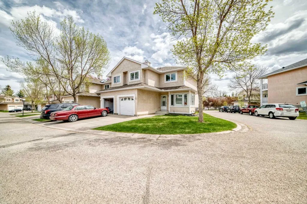 388 Sandarac Drive NW Calgary AB T3K4E3