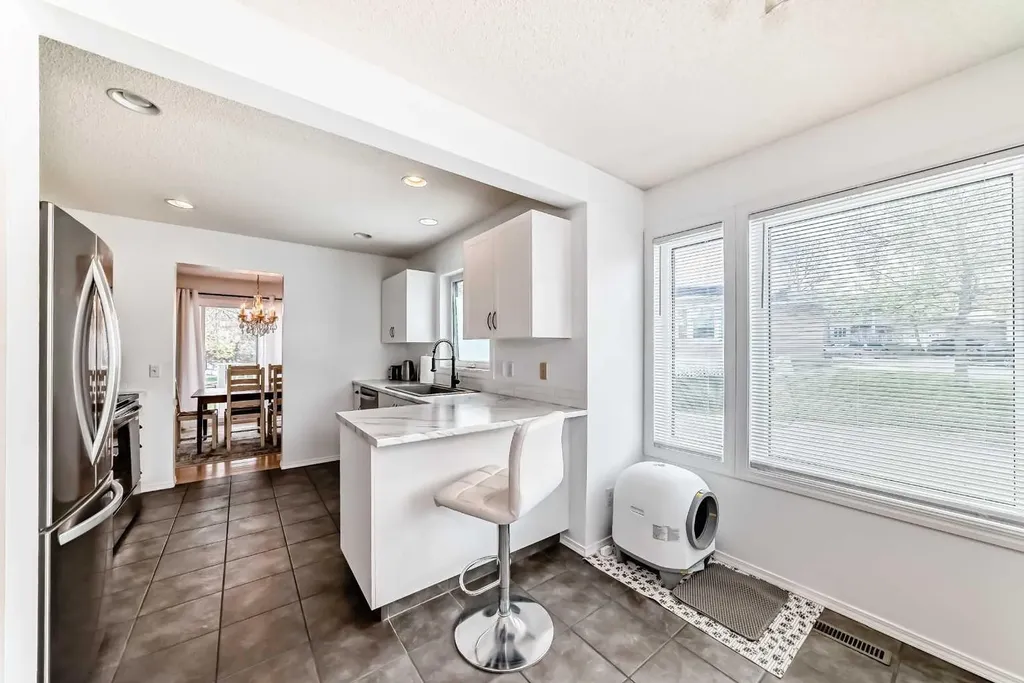 388 Sandarac Drive NW Calgary AB T3K4E3
