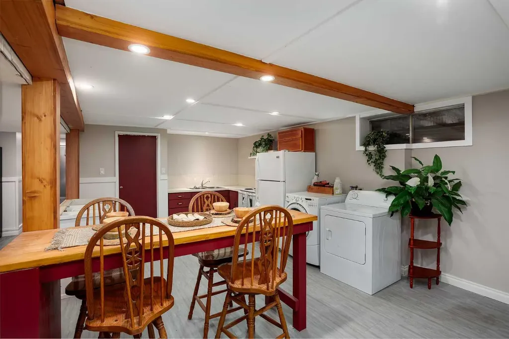 5102 56 Street Daysland AB T0B 1A0