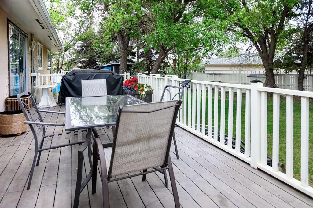 5102 56 Street Daysland AB T0B 1A0