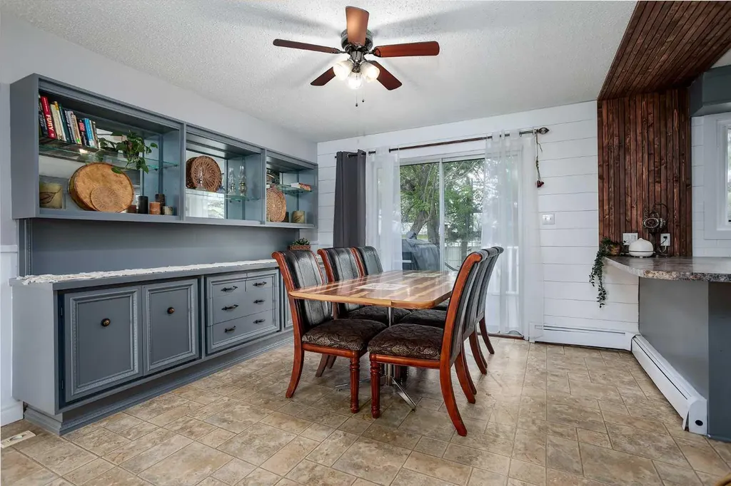 5102 56 Street Daysland AB T0B 1A0
