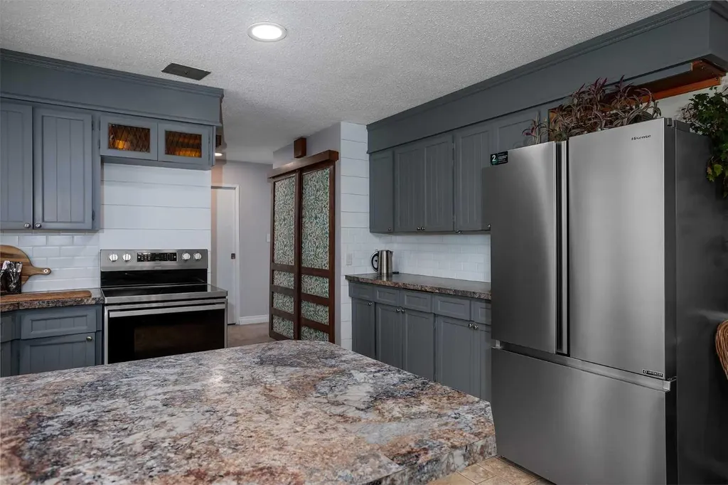 5102 56 Street Daysland AB T0B 1A0