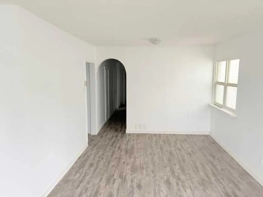 10124 104 Avenue Peace River AB T8S1M4