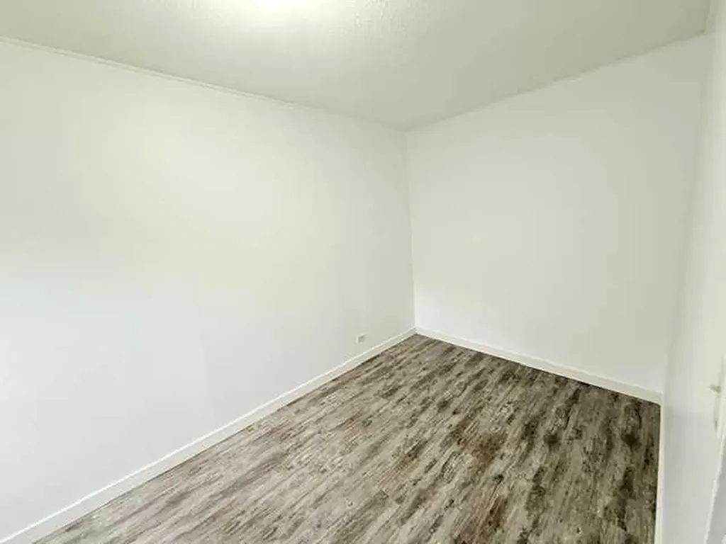10124 104 Avenue Peace River AB T8S1M4