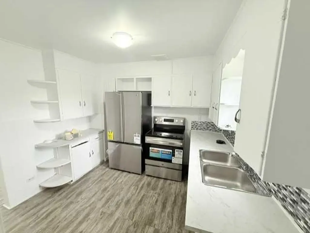 10124 104 Avenue Peace River AB T8S1M4