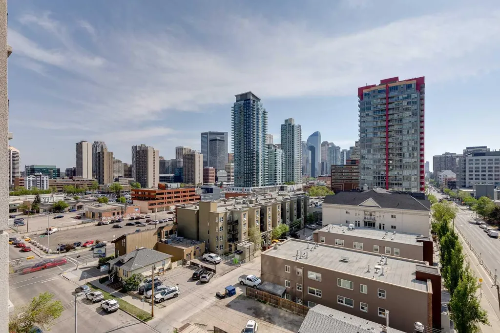 1111 10 Street SW Calgary AB T2R 1E3