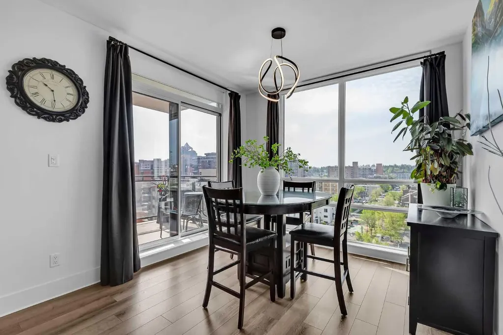 1111 10 Street SW Calgary AB T2R 1E3