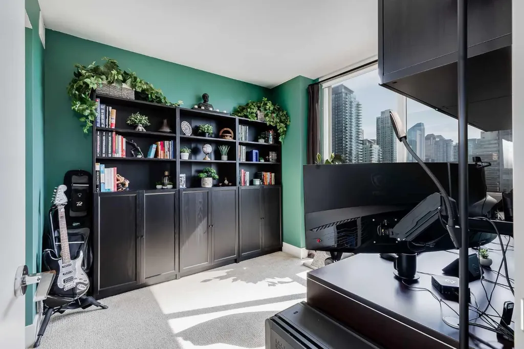 1111 10 Street SW Calgary AB T2R 1E3