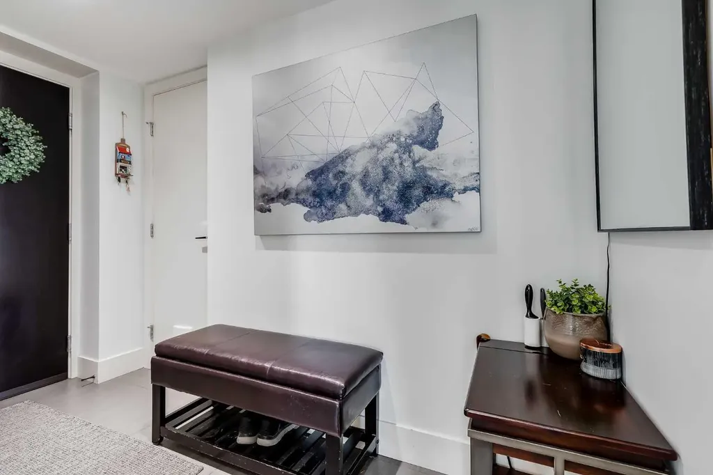 1111 10 Street SW Calgary AB T2R 1E3