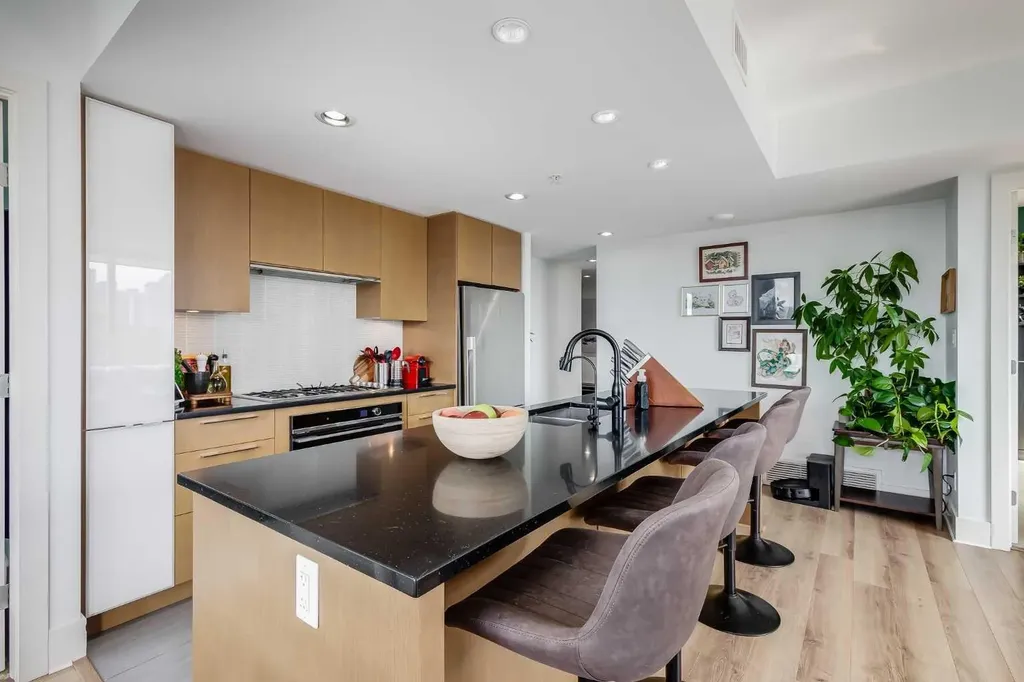 1111 10 Street SW Calgary AB T2R 1E3