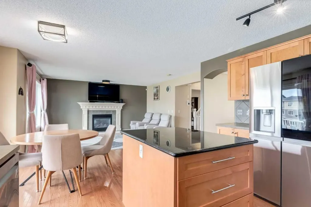 664 Luxstone Landing SW Airdrie AB T4B 3L2