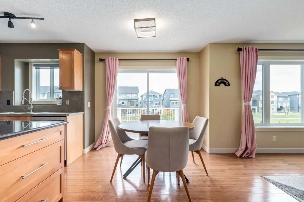 664 Luxstone Landing SW Airdrie AB T4B 3L2