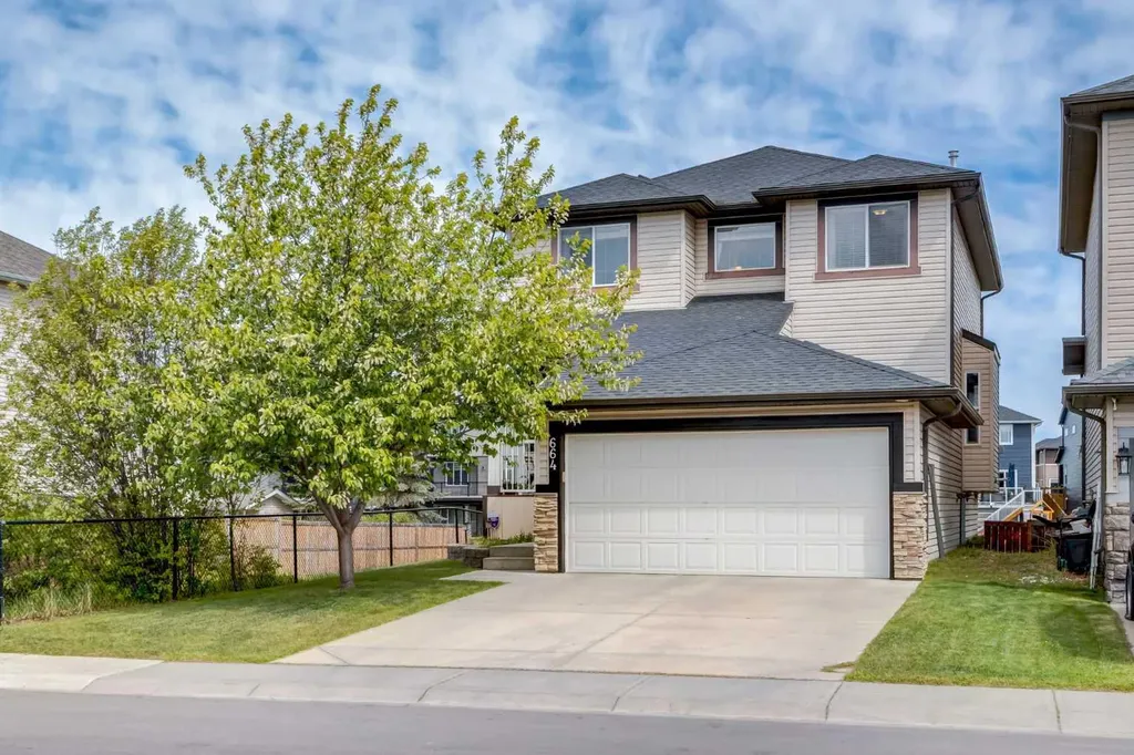 664 Luxstone Landing SW Airdrie AB T4B 3L2