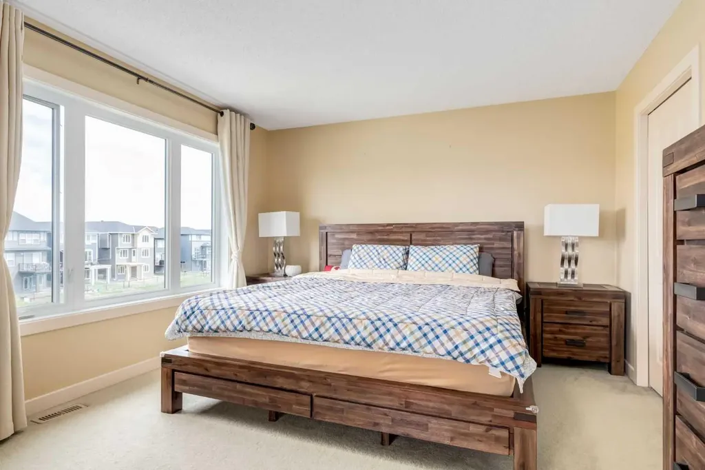 664 Luxstone Landing SW Airdrie AB T4B 3L2