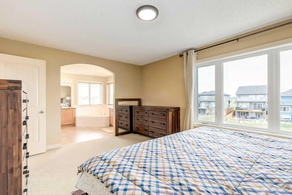 664 Luxstone Landing SW Airdrie AB T4B 3L2