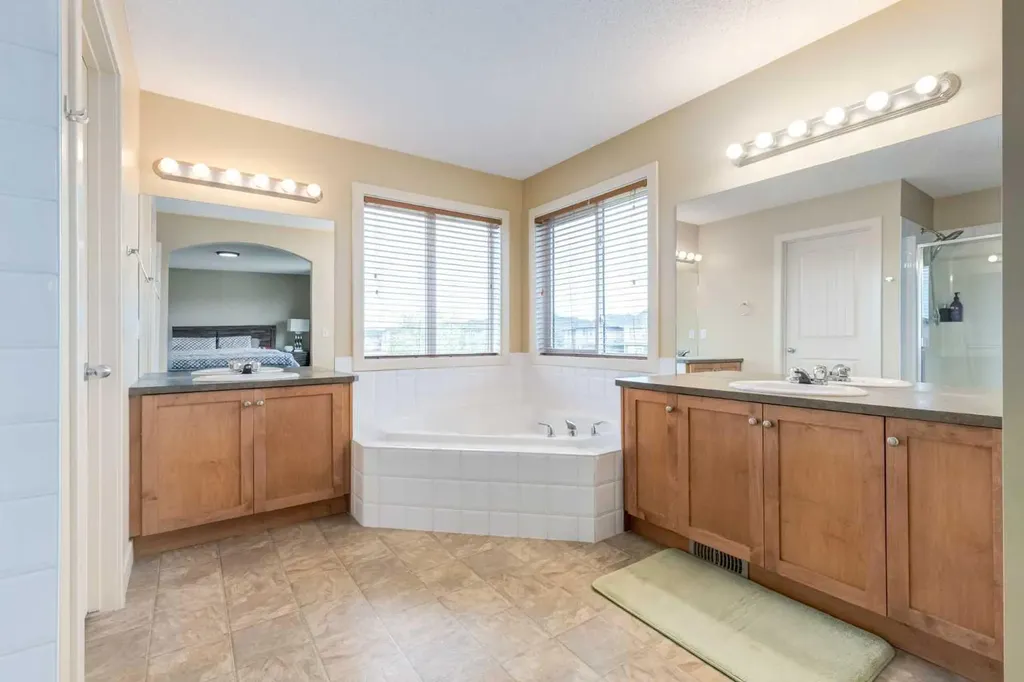 664 Luxstone Landing SW Airdrie AB T4B 3L2